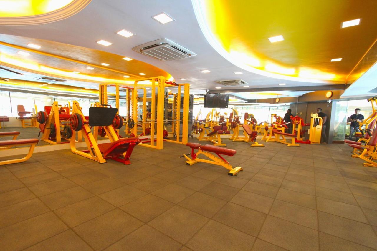 מומביי Home2 Renaissance Club מראה חיצוני תמונה